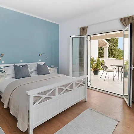 Hotel Bella Mare Kassiopi