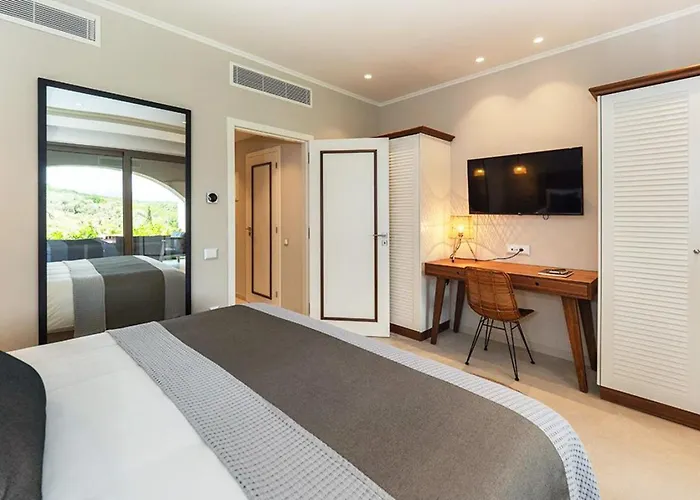 Bella Mare Hotel 4*