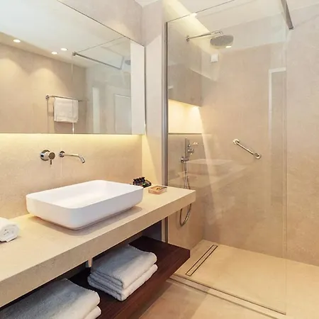 Bella Mare 4*
