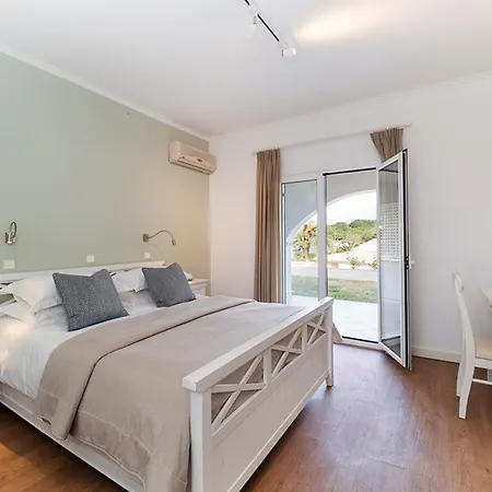 Bella Mare Отель 4*