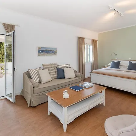 Bella Mare 4* Kassiopi