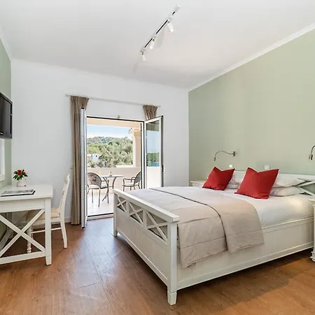 Отель Bella Mare 4*
