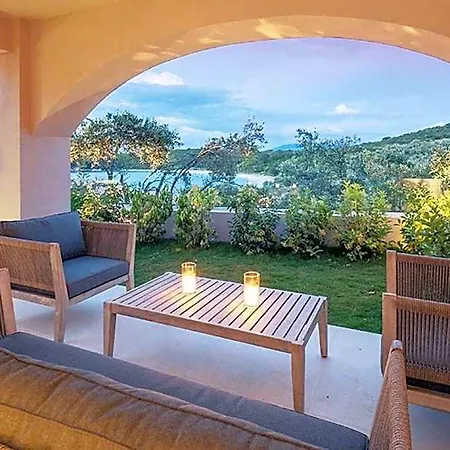 Bella Mare 4*